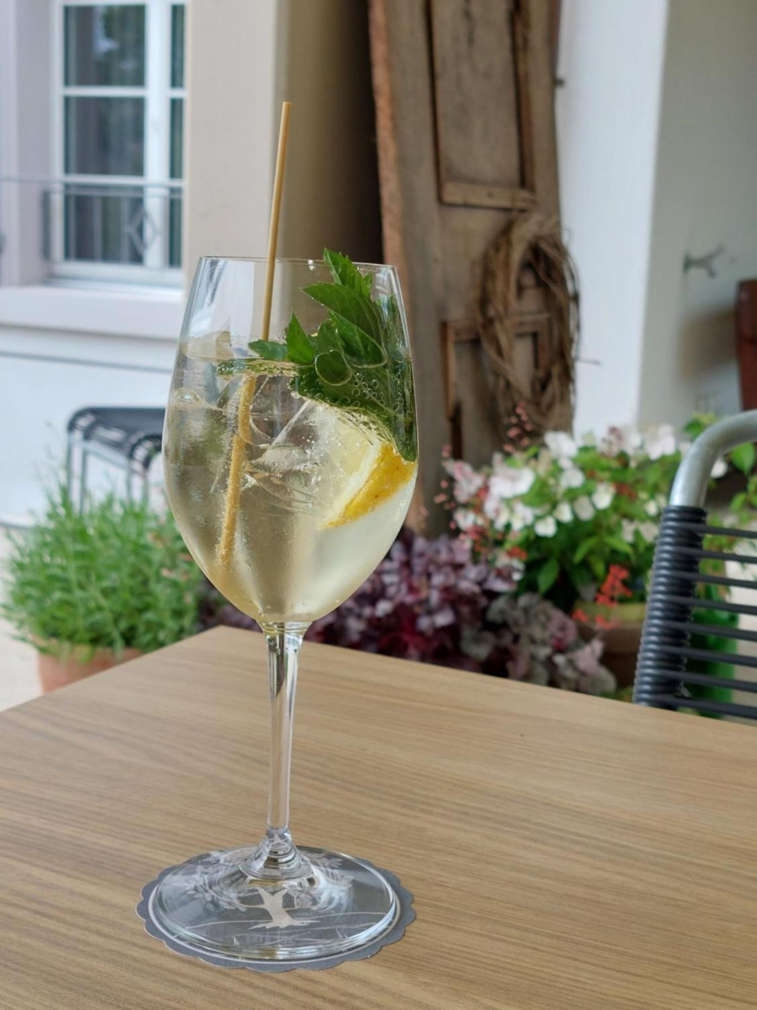 Gasthaus Zum Bauernhof Oberlunkhofen Ngoại thất bức ảnh